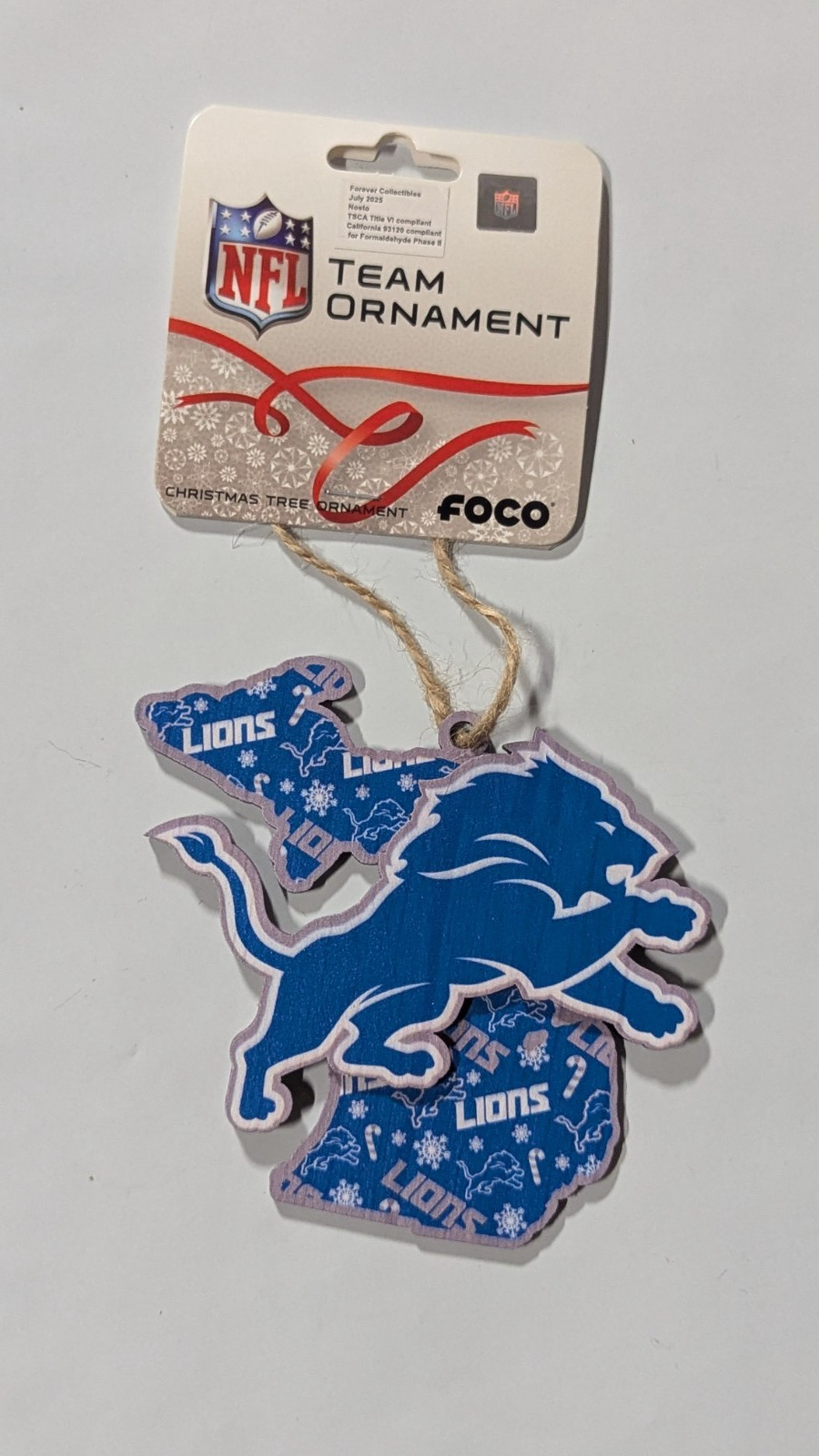 Detroit Lions Christmas Tree Holiday Ornament - Wood State Outline - Team Logo
