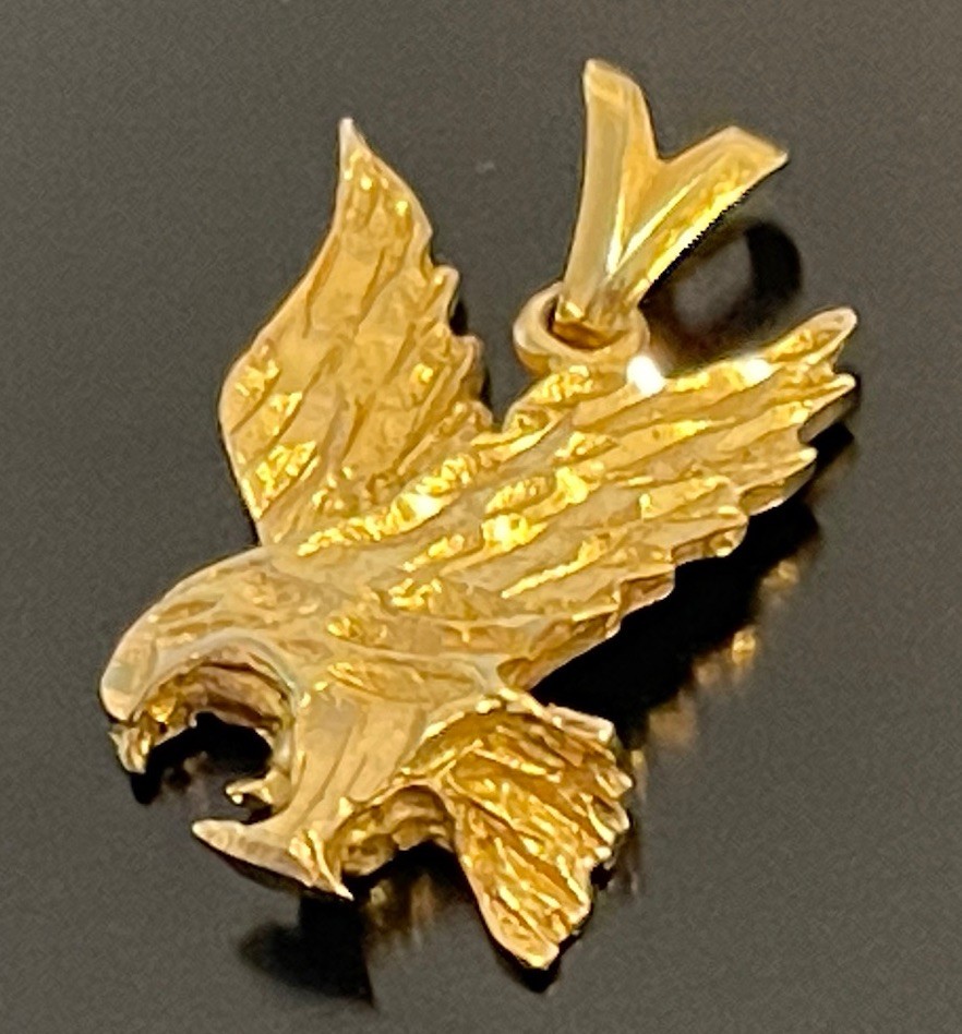 14K Solid Yellow Gold Diving Flying Eagle Pendant… - image 3