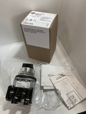 ALLEN BRADLEY 800T-J5A SEL SWITCH 3 POS SPRING RET FROM RGHT 1NO/1NC SER T NIB