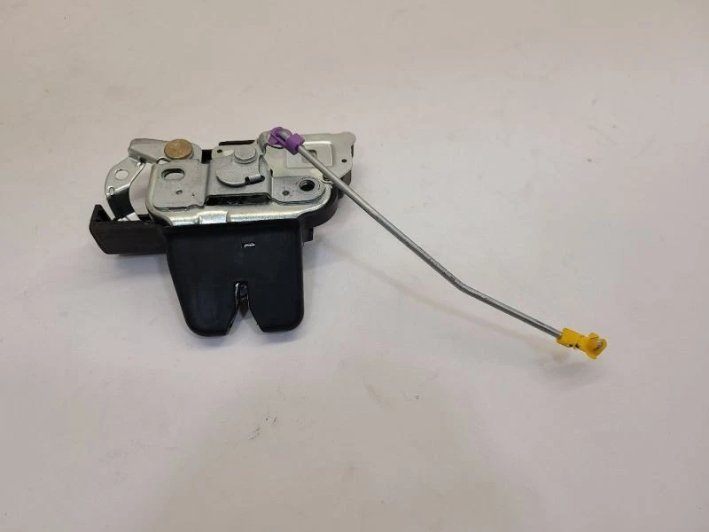 2005 05 Toyota Camry Trunk Lid Lock Actuator Foto 4 de 4