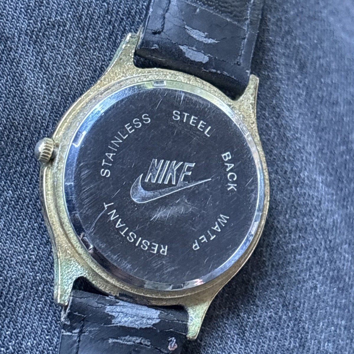 Vintage 90s Nike Air Mood Changing Color Dial Quartz Analog Watch