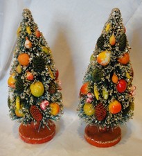 Par (2) Cepillo Botella NAPCO Original Navidad Vintage Árboles Frutales 8 3/4" Alto