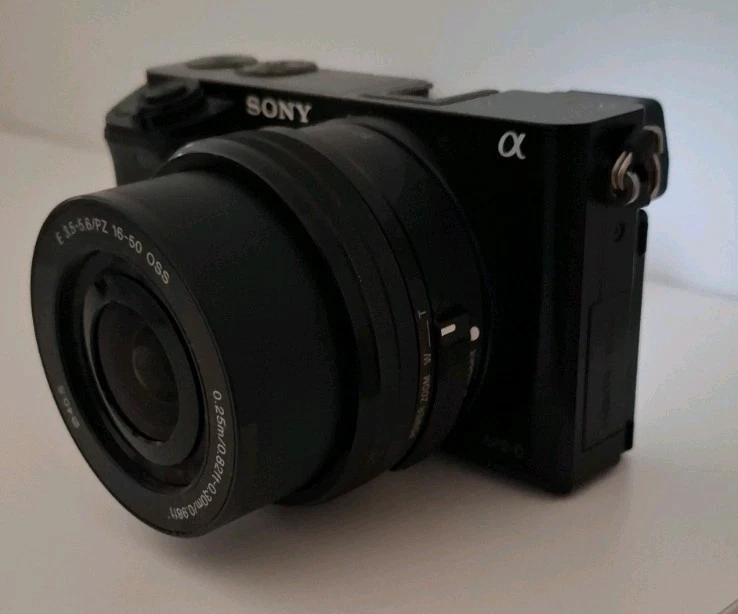 Sony Alpha 6000, foto 2 di 4