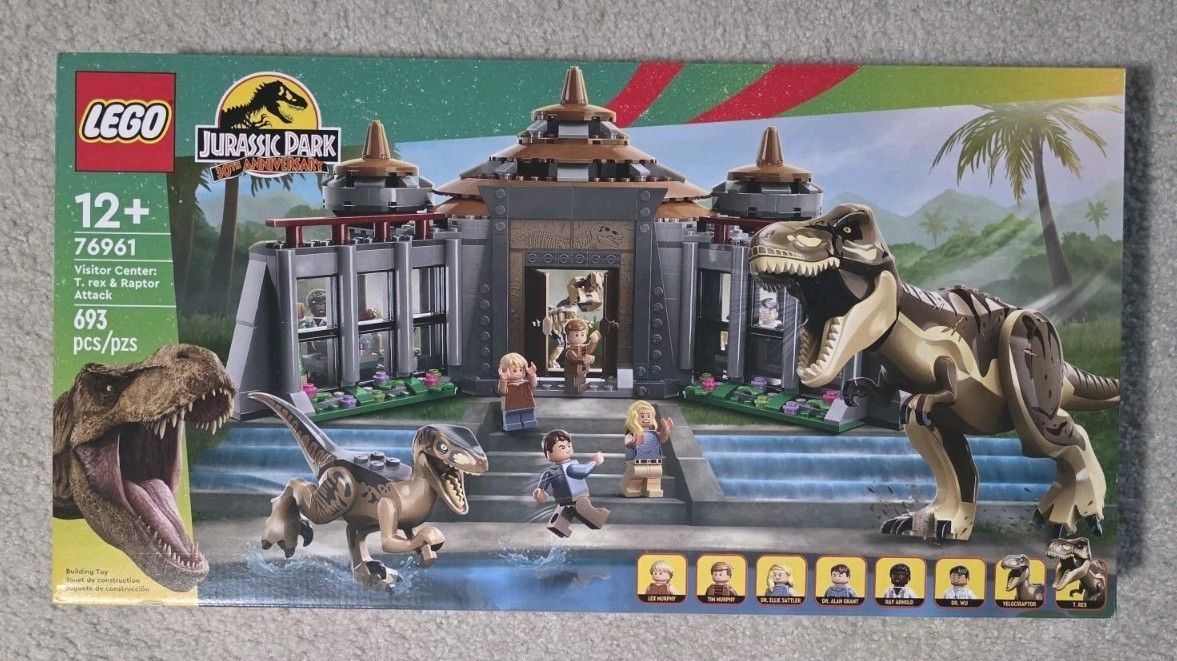 K☆ Amazon.com: LEGO Jurassic Park Visitor Center: T. rex & Raptor