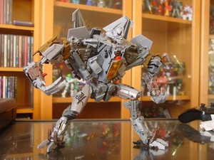 transformers leader class starscream