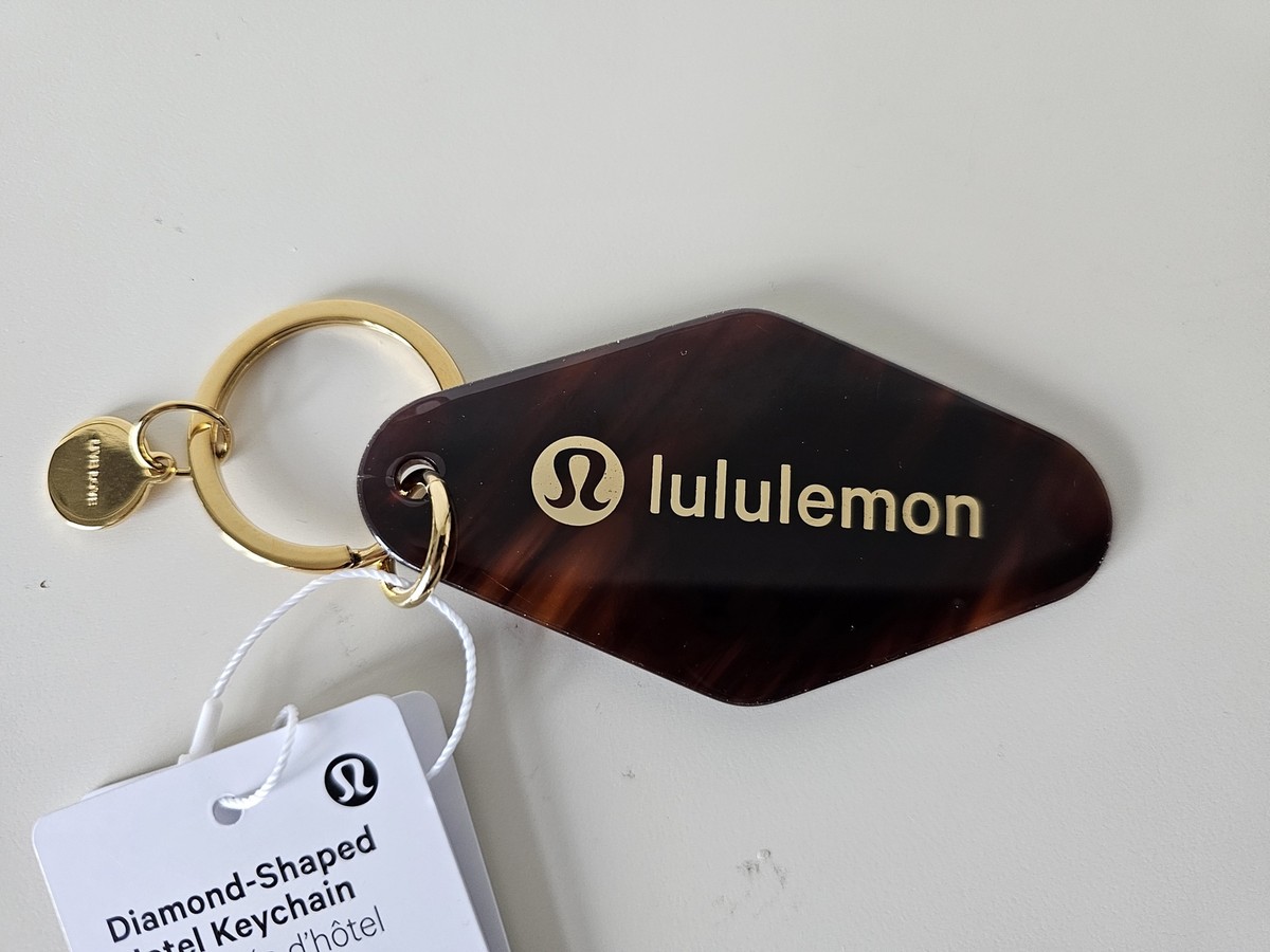 キーホルダー・アクリルキーホルダー VAULTROOM LEATHER HOTEL KEYCHAIN CAMEL LEATHER HOTEL KEYCHAIN / BLACK – VAULTROOM