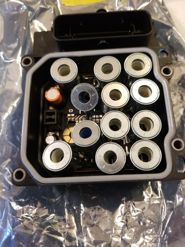 New! Fiat 500 Anti-Lock Brake Module - 04560208AB Genuine OEM - Picture 8 of 10