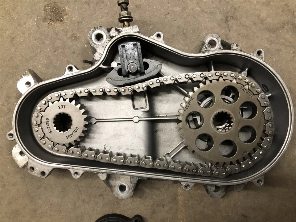 Caixa de corrente Polaris IQ 600 Cleanfire 700 800 900 Switchback RMK Dragon 06-13 OEM - Imagem 2 de 3