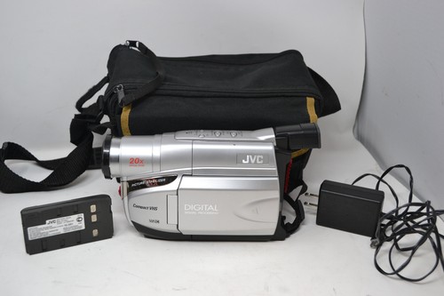 JVC Compact VHS Camcorder VHS C Model GR-AXM17U Tested W/ AC-Adapter Battery Bag