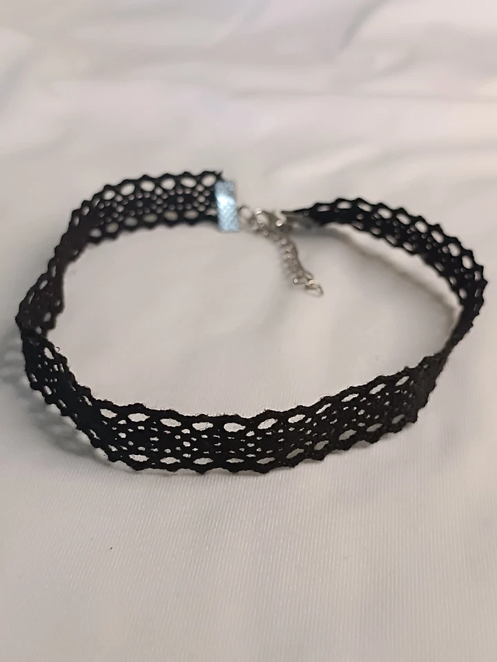 Choker Vintage Handmade - Black Lace Gothic Elegance USSR - Image 3 of 4