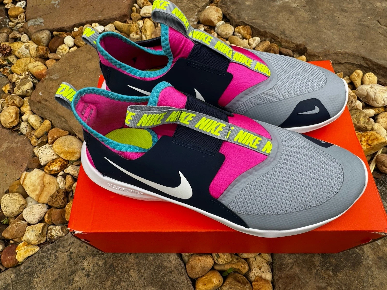 Sneaker Nike AT4662 403 Flexrunner taglia 6 5 giovani rosa blu grigio