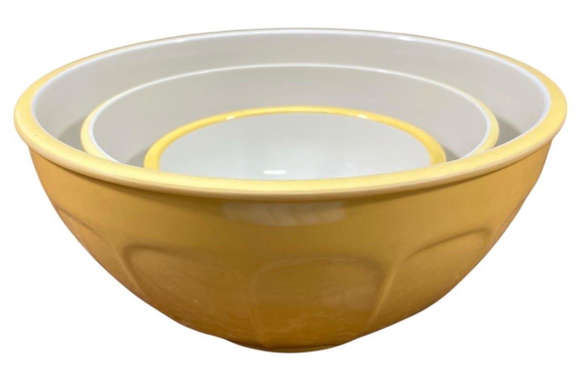William Sonoma Set of 3 Melamine Nesting Mixing Bowls Yellow