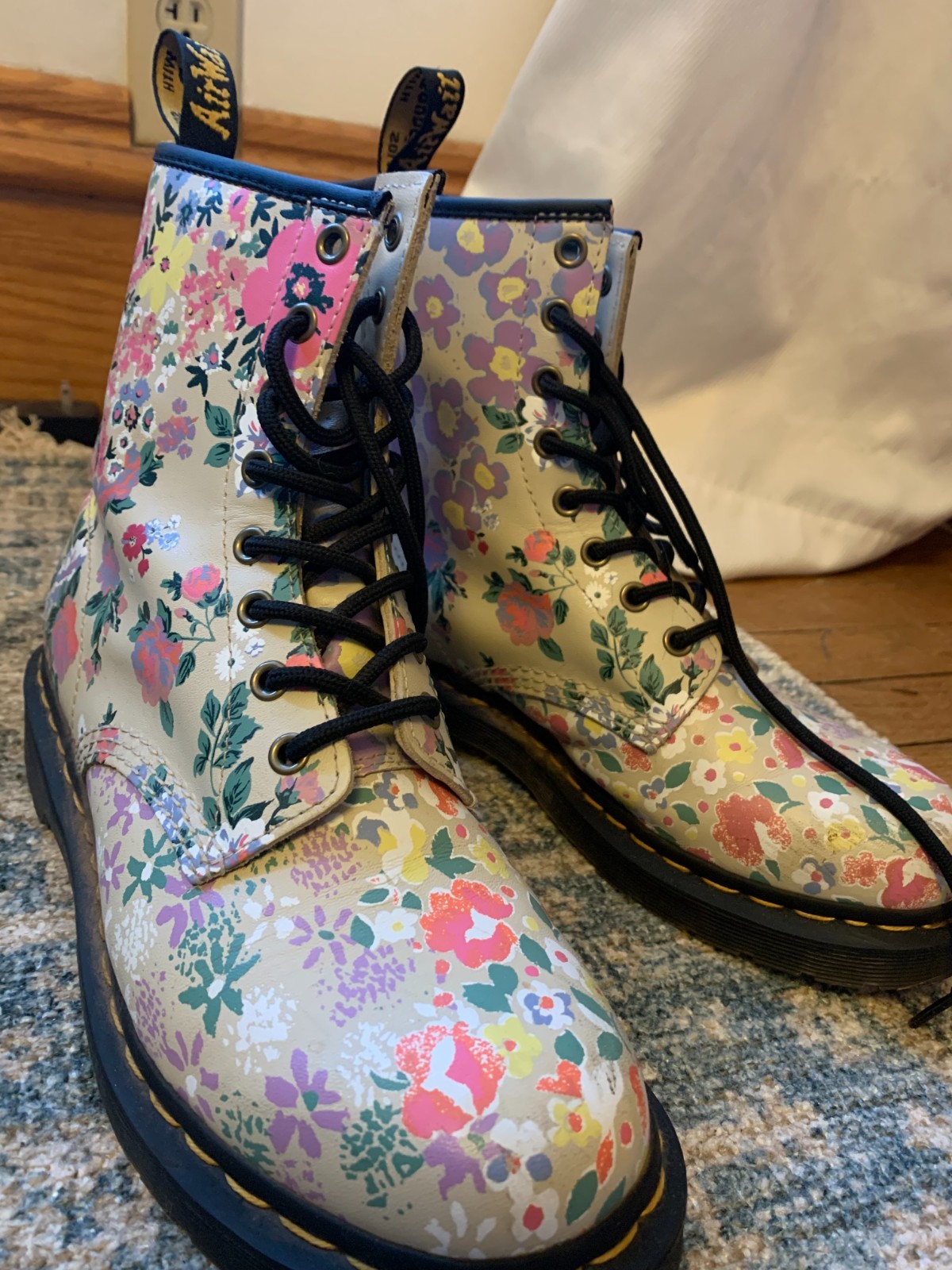 Dr Martens 1460 Floral Mash Up Boots Womens 9 Parchment Beige Leather 8 Eye