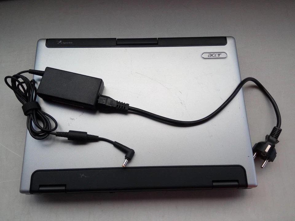PC Acer Aspire 5100 de AMD/ 2Go Ram/ HDD 80Go Windows 7/ 15" & Bon état - Photo 2/4
