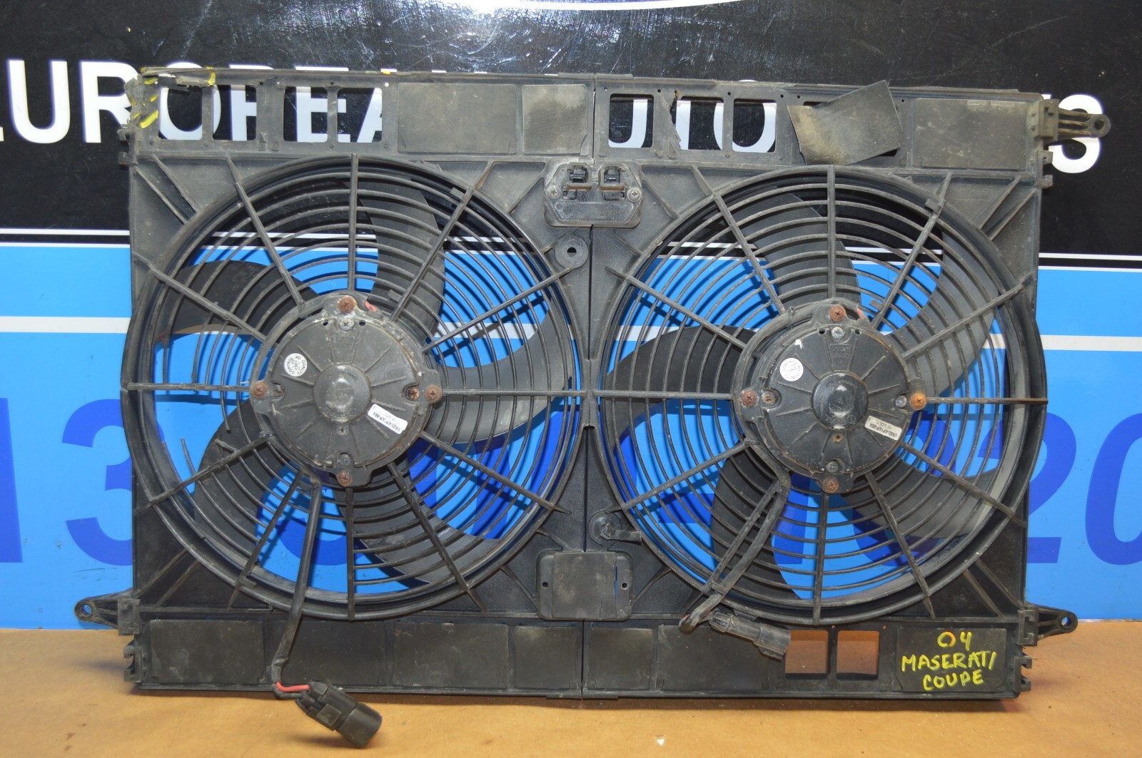 2004 M138 MASERATI GT COUPE RADIATOR COOLING FAN FANS & SHROUD ASSEMBLY