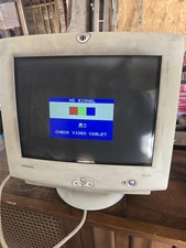 2000 Compaq Original Vintage Model MV740. 17"
