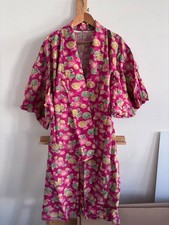 Antiker Vintage Kimono pink mit Blumenmuster, Japan, tragbar, Boho, Einzelstück