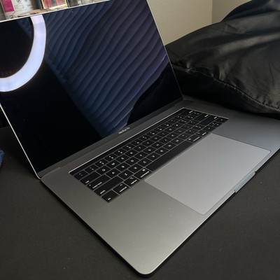 MacBook本体 Apple MacBook pro 15inch / 2017 Apple MacBook Pro 15 in 2017 Space Gray/Intel Core i7 2.90 GHz