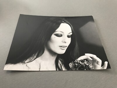 CÉCILE VALÉRY  - PHOTO DE PRESSE ORIGINALE 13x18