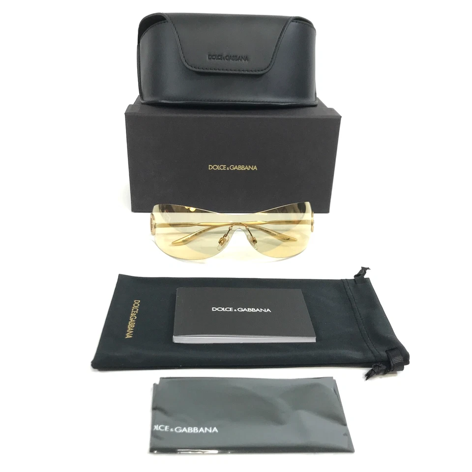 Óculos de sol Dolce & Gabbana DG2308 1224/6E ouro fosco com lente espelhada dourada marrom - Imagem 2 de 4