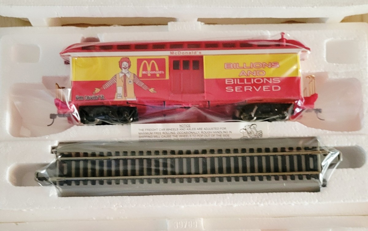 HAWTHORNE VILLAGE MCDONALD'S 50TH ANIVERSARY ON30 SCALE ELECTRIC