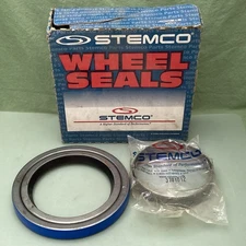 New Genuine Stemco 392-9012 Drive Wheel Seal Set