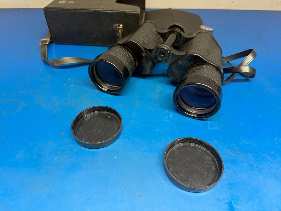 Vintage Tasco Binoclars No 31 Fully Coated Caps Case 20X50 Zoom 157FT-1000 YDS - Image 2 of 4