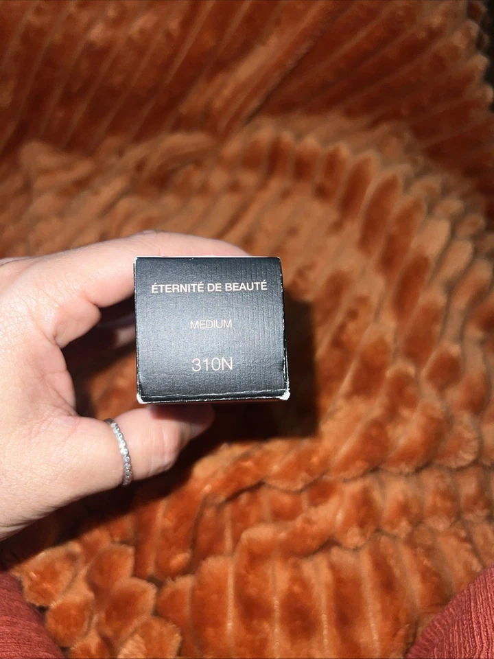 GUCCI ~ 24 H WEAR BREATHABLE FOUNDATION ~ # 310 N MEDIUM ~ 1 OZd - Image 2 of 2