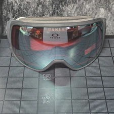 Oakley Flight Tracker XS Snow Goggles Matte Black Prizm Sapphire Iridium New Box