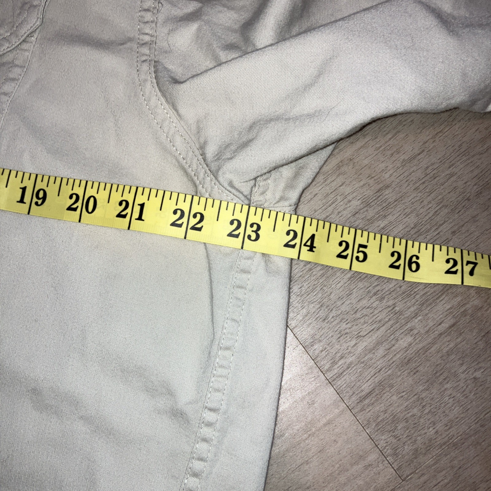 Wrangler Men's Large Casual Button Down Tan Shirt image 5