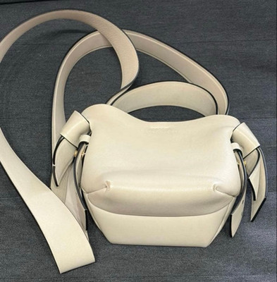 Acne Studios Musubi weiß schwarz Schultertasche Beuteltasche groß US 16,5 x...