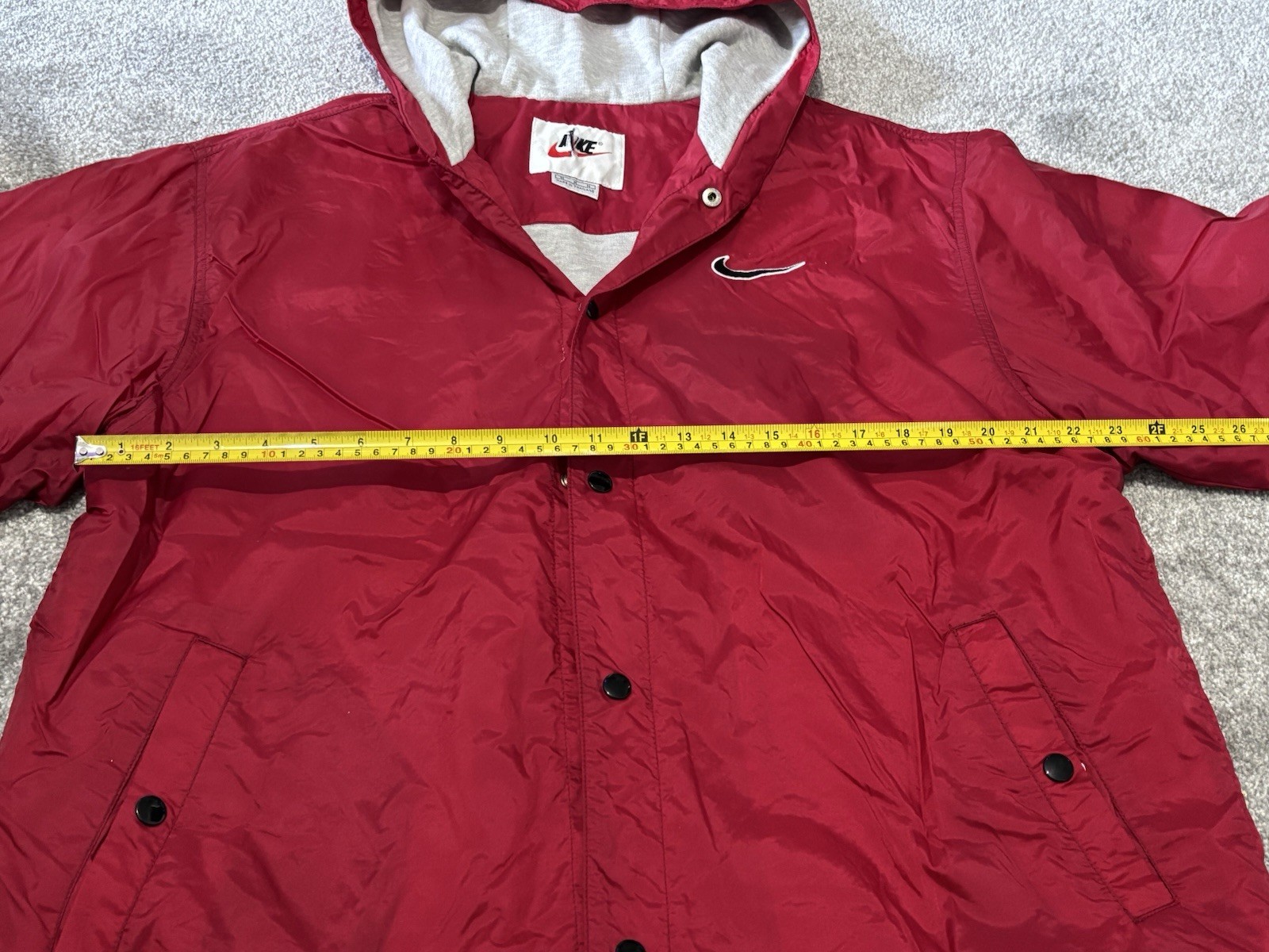 SACAI X NIKE Giacca a vento Nike con cappuccio vintage anni 90 etichetta retrò taglia M adatta L XL