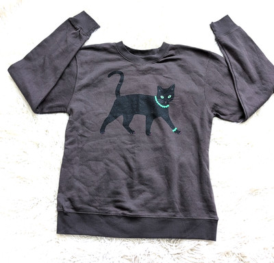Living Fully Co Mallory Ervin High Falutin Halloween Cat Sweatshirt Gray Small