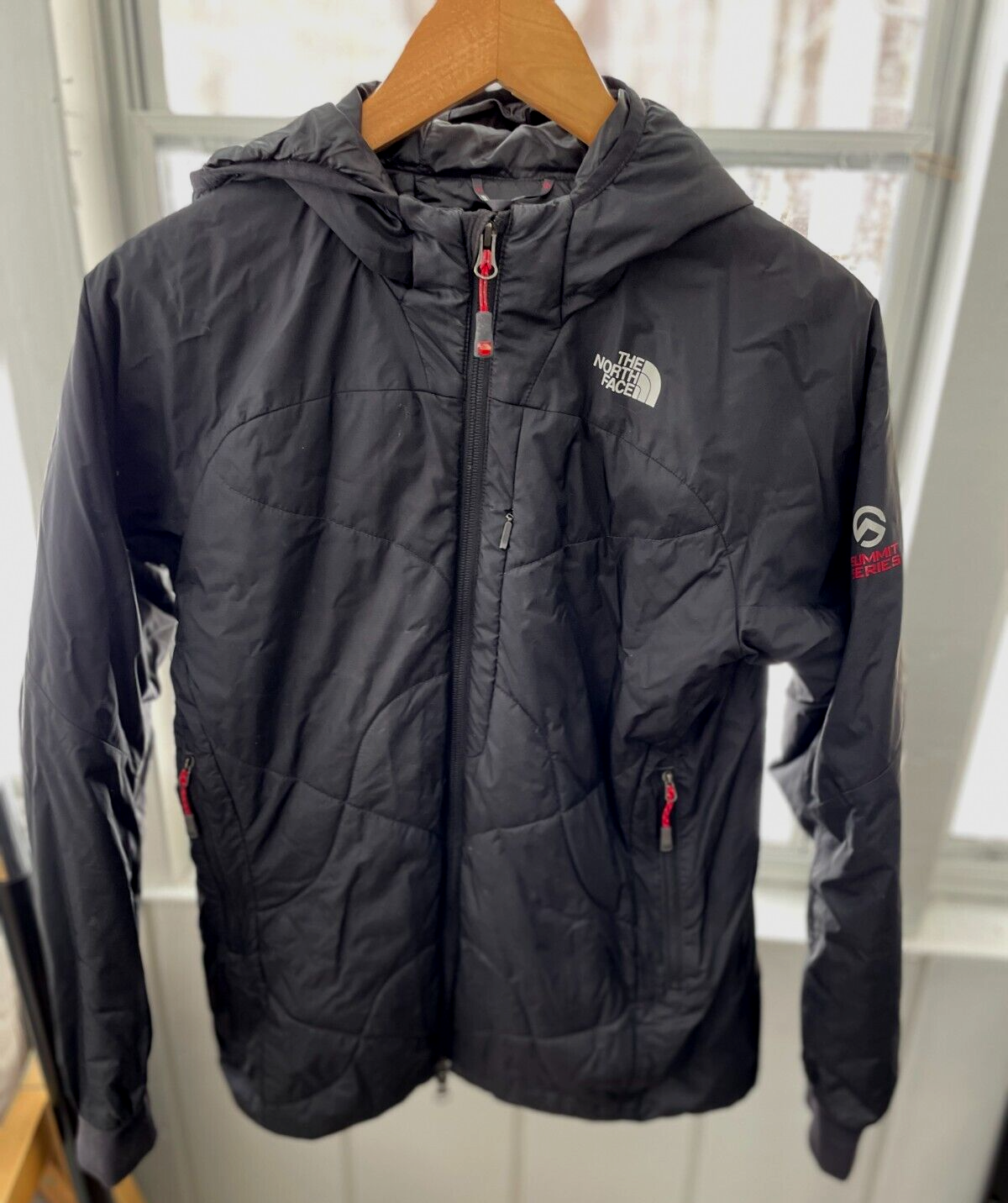 The North Face Summit Series Wmn M Primaloft Insulated Nylon Hood Puffer Jacket