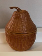 VINTAGE PEAR SHAPED WOVEN WICKER BASKET WITH LID-8"