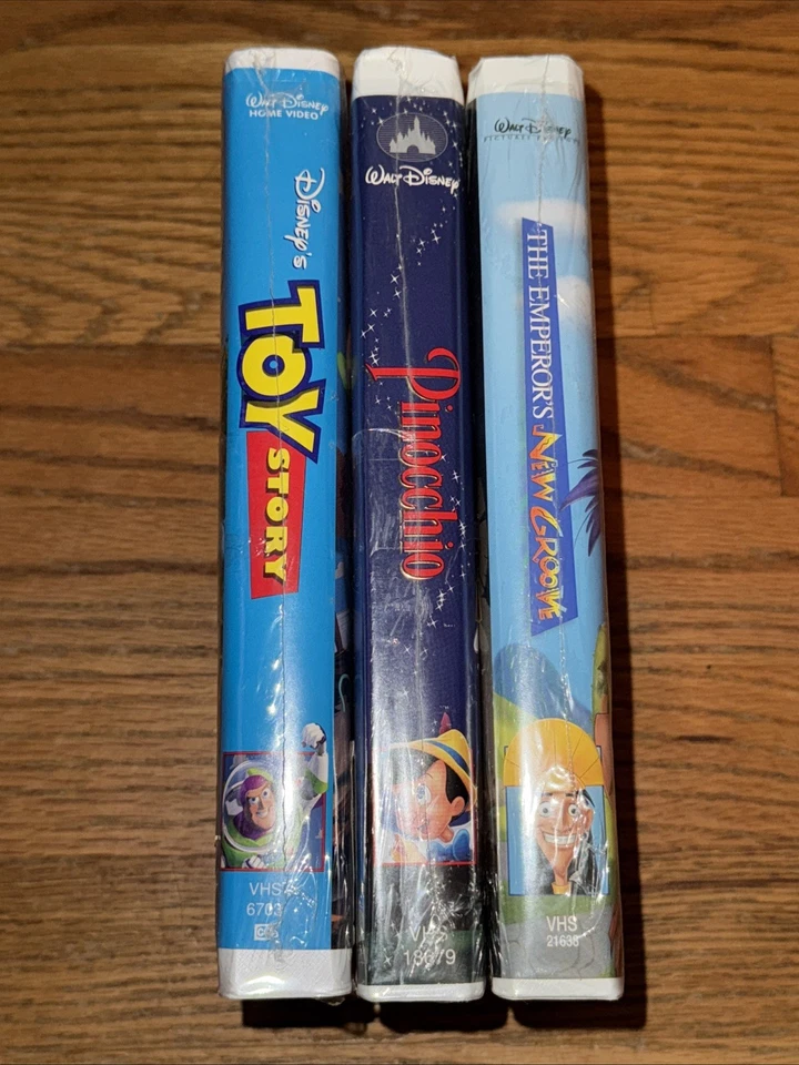 New Sealed Disney’s Pinocchio VHS 1999 60th Ann Toy Story & Emperors New Grove - Image 2 of 4