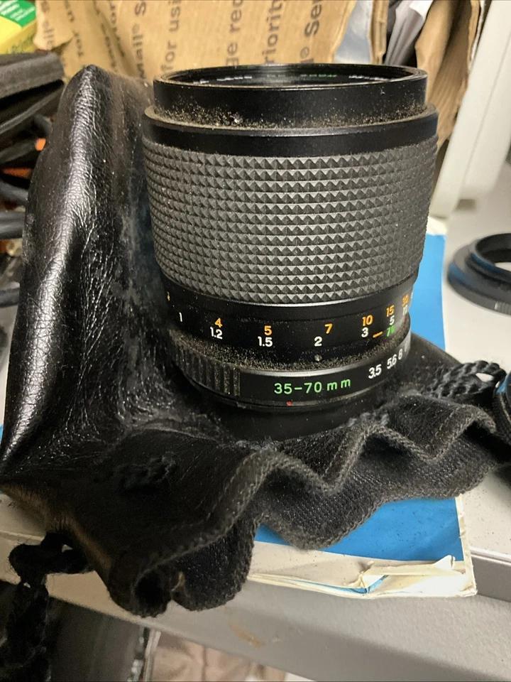 Yashica MC ZOOM 35-70mm F3.5-4.5 Lens  52mm [Contax/Yashica CY Mount] + Caps - Image 4 of 4