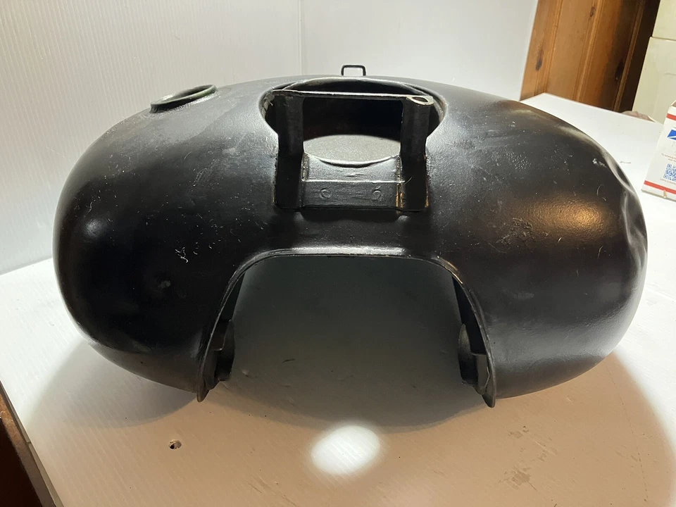 2000 Yamaha V Star 650 Gas Tank (clean Inside Dents Outside Bad Paint) (Oem) - Imagem 4 de 4