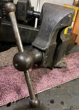 Antique Monarch No 229 Lion Bench  Vise 4 1/2" Jaw Pattern Makers Vice Prentiss