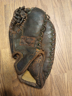 Vintage 1950s Rawlings A2680 Trapper 3 Finger First Base Mitt Leather Claw Glove