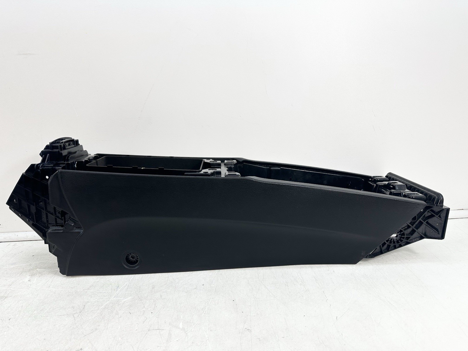 2014-2017 Maserati Ghibli Center Console Base Trim Only Used OEM 105088372
