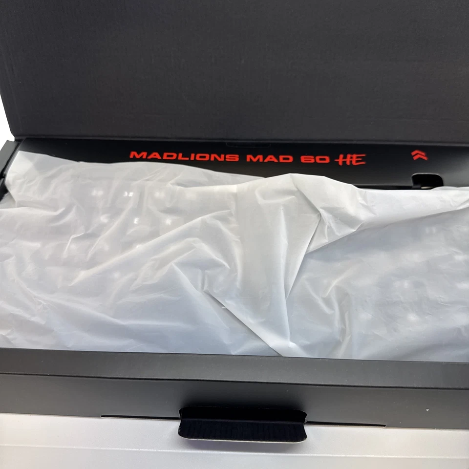 MADLIONS MAD 60 HE Series RGB Magnetic Switch Keyboard Wired 8K Polling Rate - Image 4 of 4