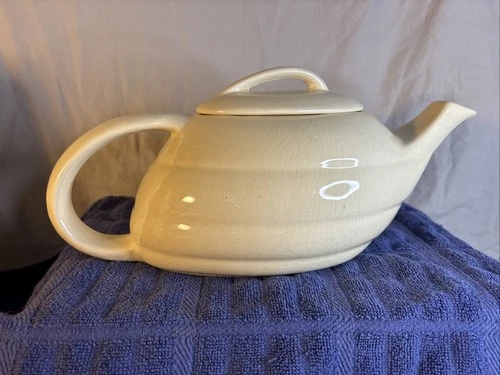 Vintage Bauer Pottery Tea Pot made in Los Angeles Beehive Pattern