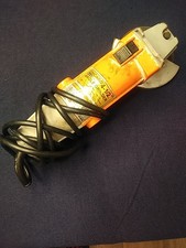 Chicago Electric 91223 4 1/2 ” Heavy Duty Angle Grinder 4.5 Amps Corded 11K RPM