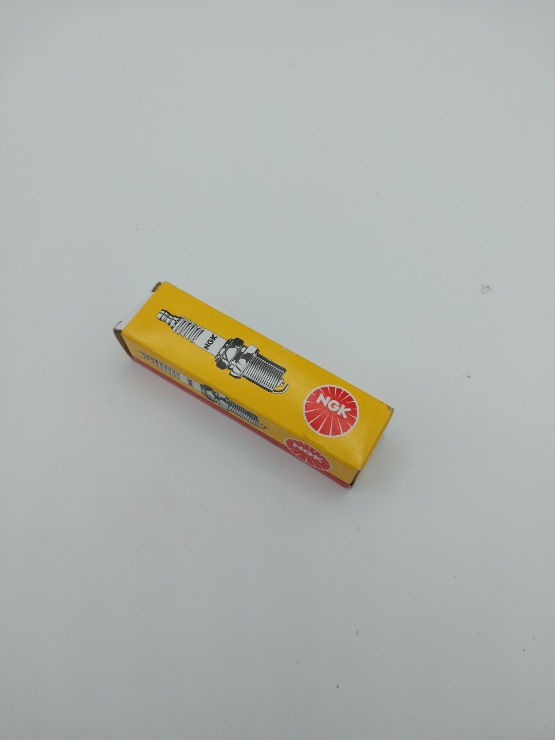 Genuine NGK 3481 Nickel Spark Plug DCPR6E Solid Tip