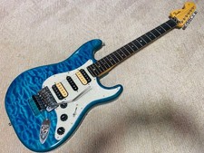 Fender Michiya Haruhata Stratocaster buone condizioni custodia rigida inclusa