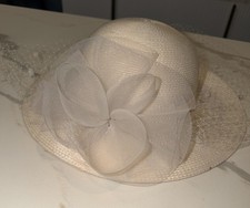 Wide Brim Bow Netting Kentucky Derby Wedding Hat Church Dressy Fascinator EUC