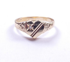 Ring 9 carat yellow gold size L 1/2 Heart shaped signet ring Ladies