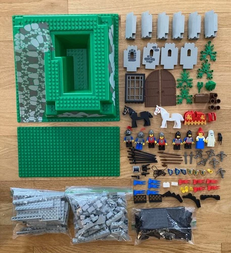 Lego Castle: 6081 King's Mountain Fortress - 100% Complete & Correct- VERY CLEAN