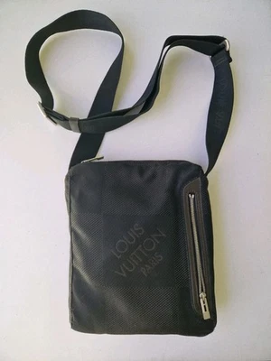 Sacoche LOUIS VUITTON Damier Géant 🏁 Man Bag LOUIS VUITTON OCCASION - Photo 1/4